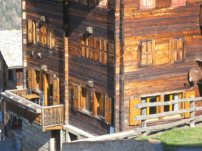 Alpia 26 - Zwei Zimmerwohnung in traditionellem Walliser Haus Gasenried
